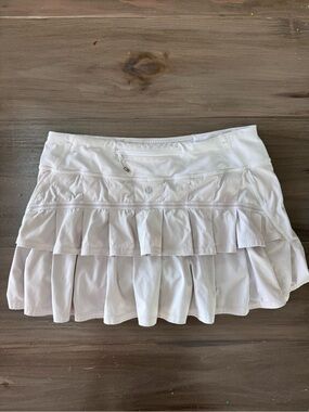 Lululemon Pace Setter Skirt Light Grey Women’s 6 Ruffle Hiking Tennis
